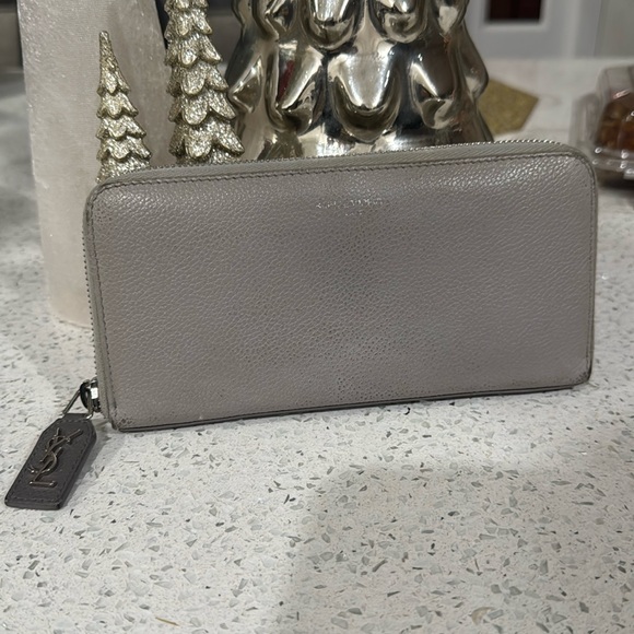 🩶SAINT LAURENT PARIS Zip Around Leather Wallet - Picture 4 of 16